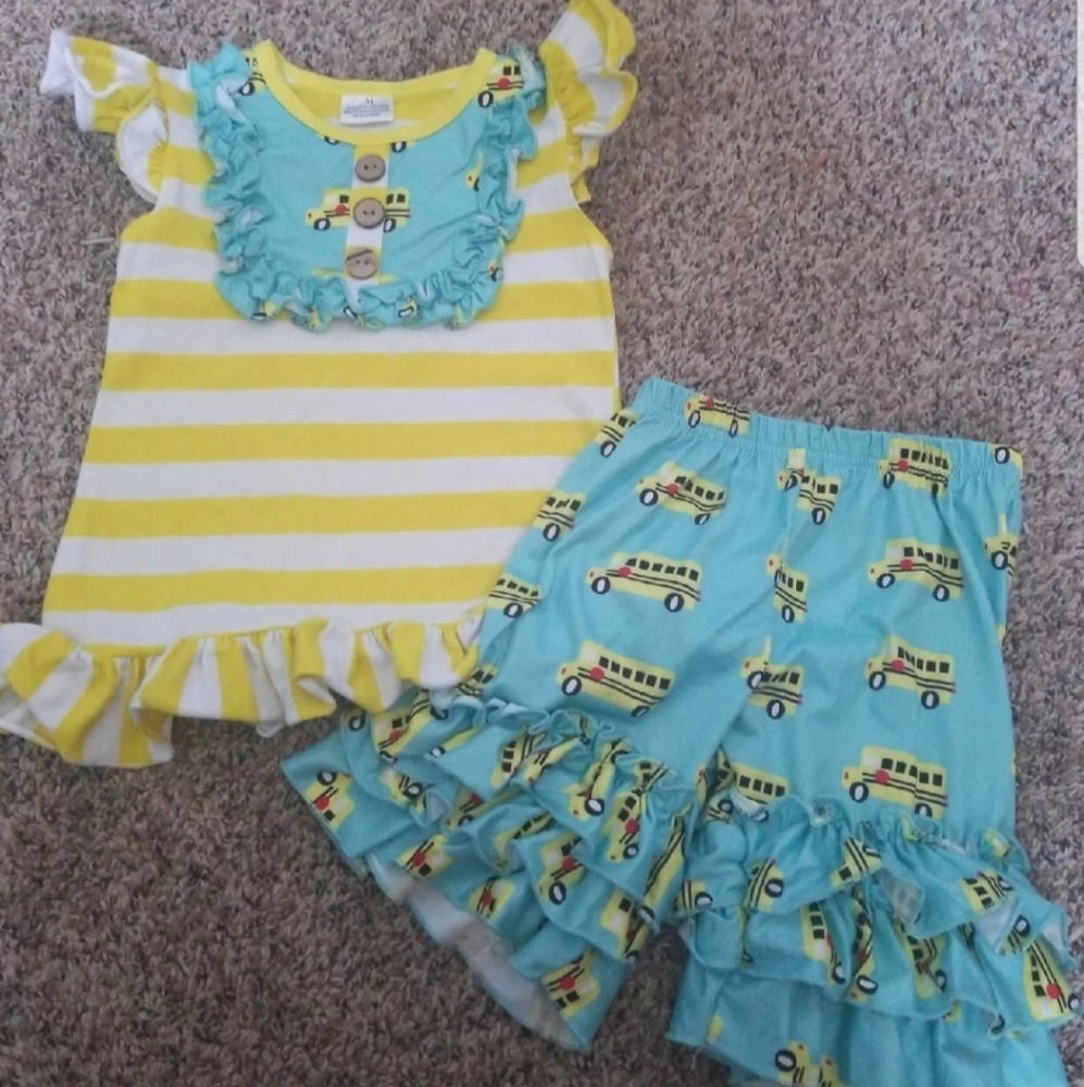 ❌SOLD❌ School Bus Boutique Set